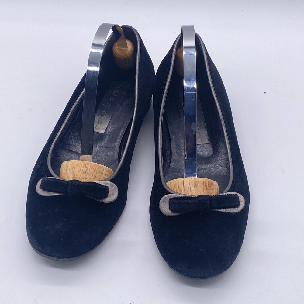 Marc Fisher Vintage Black Velvet/leather flat shoes Sixe 6.5 Made in Italy 🇮🇹